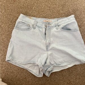 Levi’s 80’s Mom Shorts